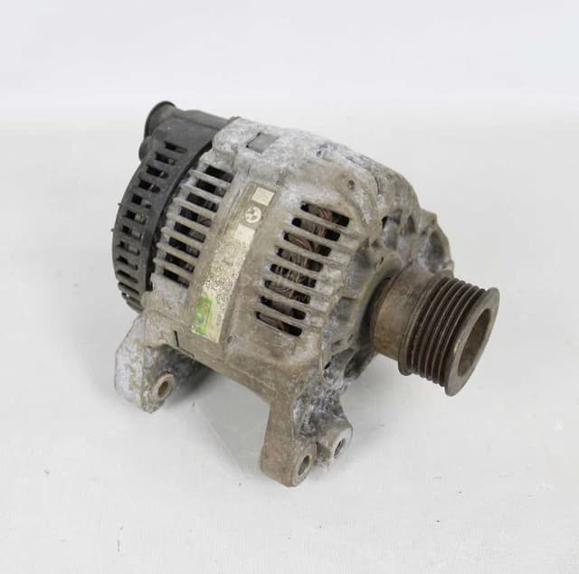 BMW 3 Serisi E36 Alternatör