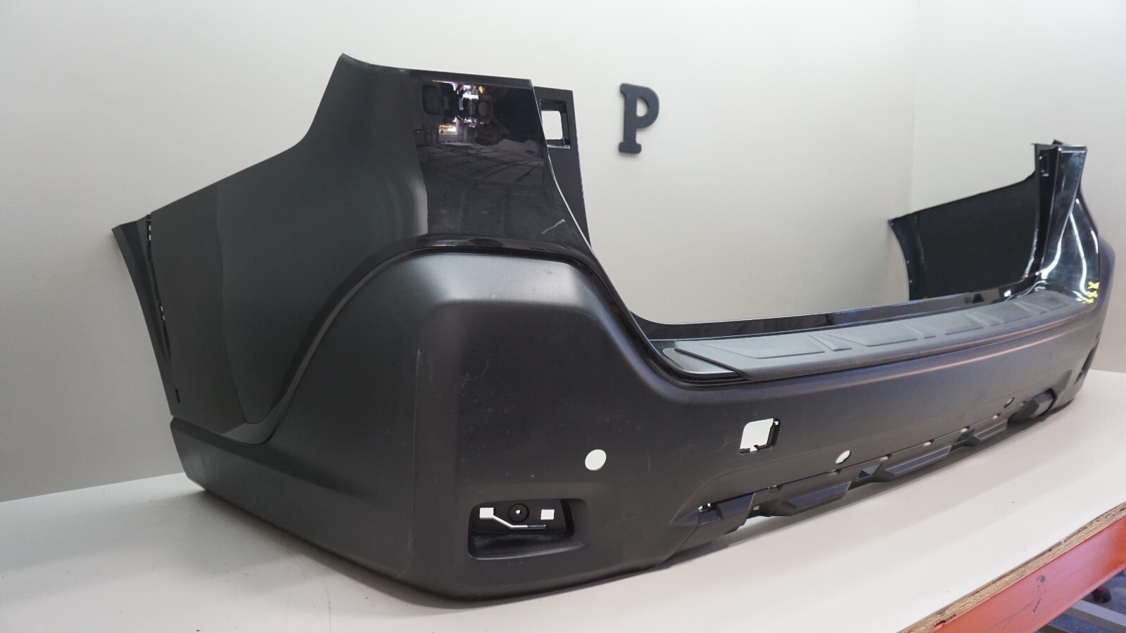 BMW F40 M Tech Arka Tampon Difüzörlü Komple Set