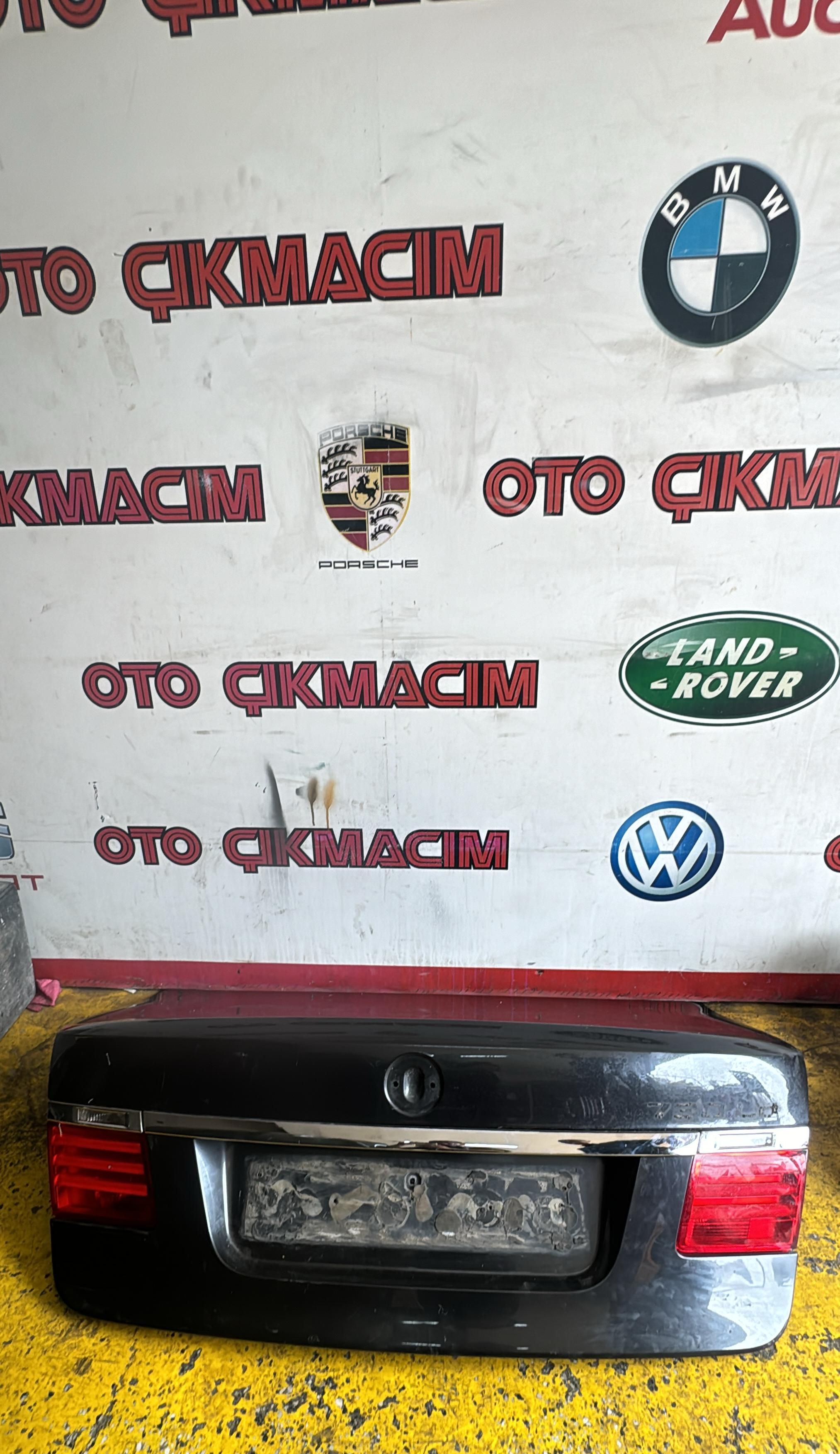 BMW 1 Serisi 116i Bagaj Kapağı