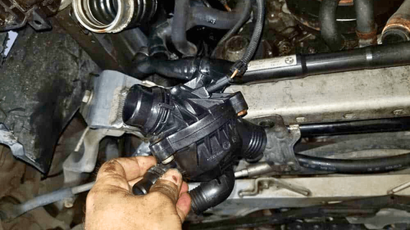 BMW 1 Serisi 116i Termostat