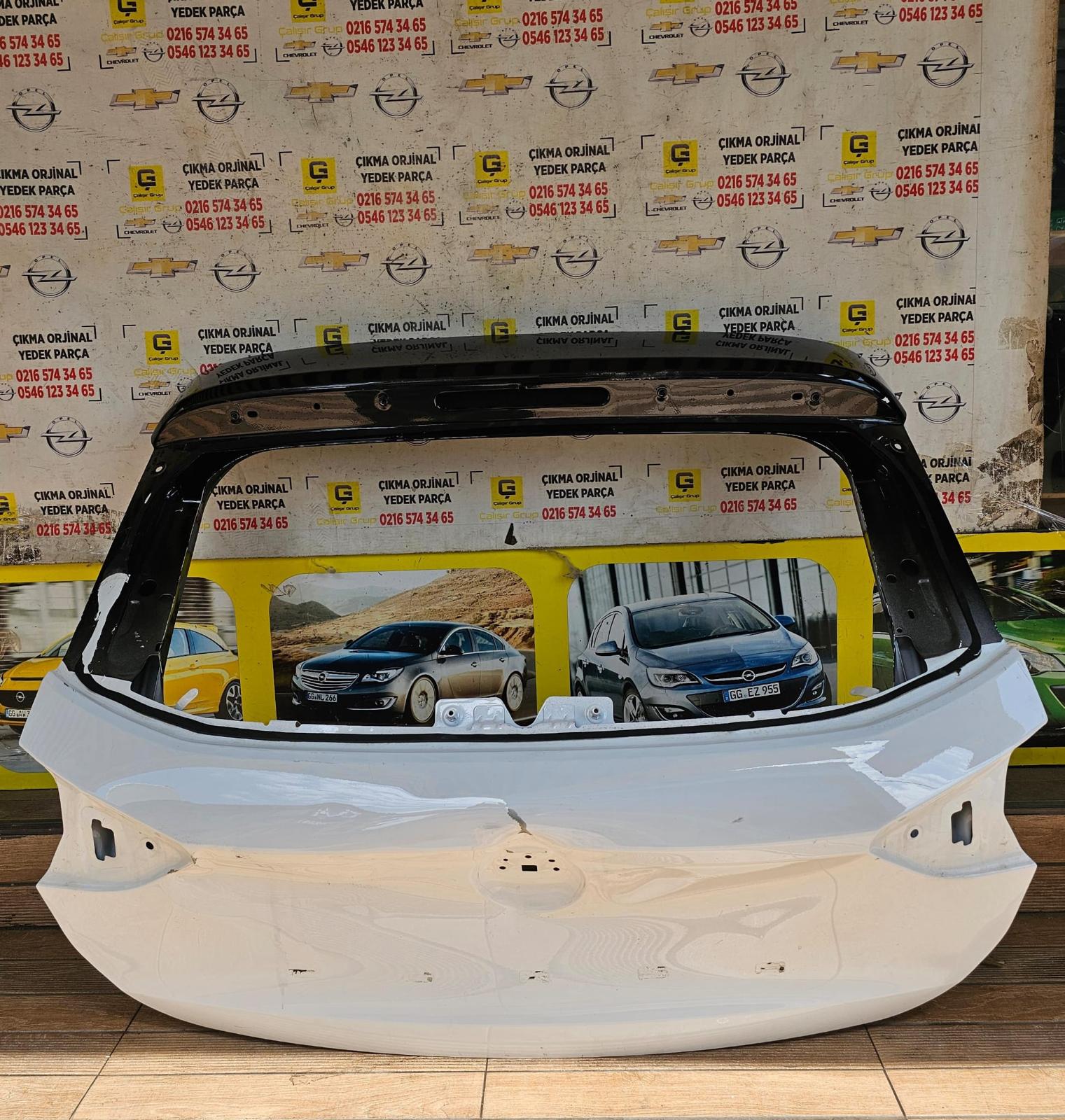 Opel Corsa 1.2 Bagaj Kapağı